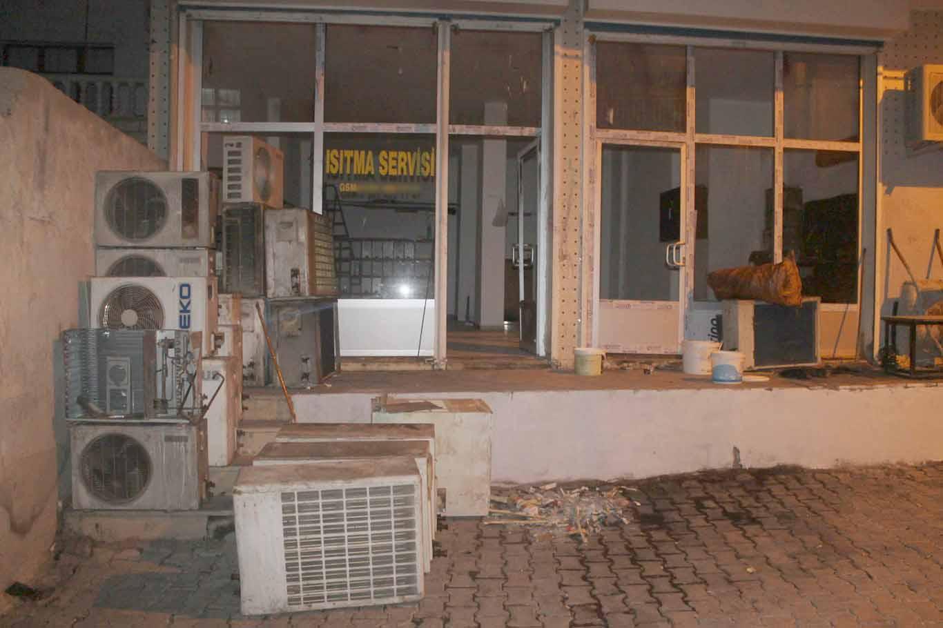 Beyaz eşya tamir dükkânında yangın Beyaz eşya tamir dükkânında yangın